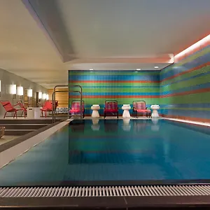 Aparthotel Adina Mitte