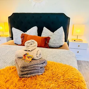 Golden Loft Apartment